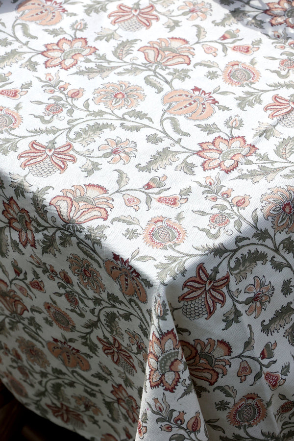 Duk AIX 240x140 blommönstrad