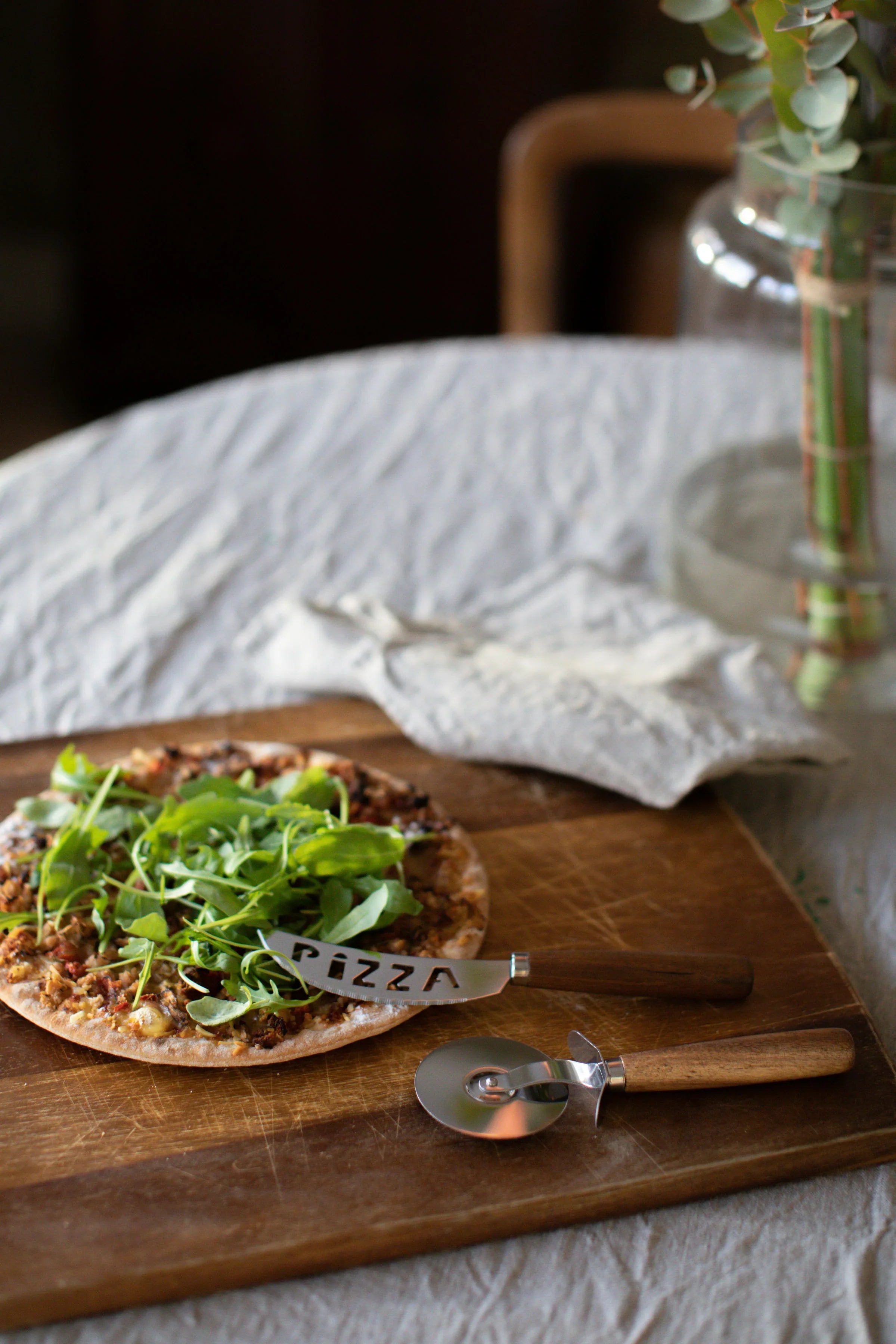 Pizzaset PINO kniv och skärare rostfritt/acacia