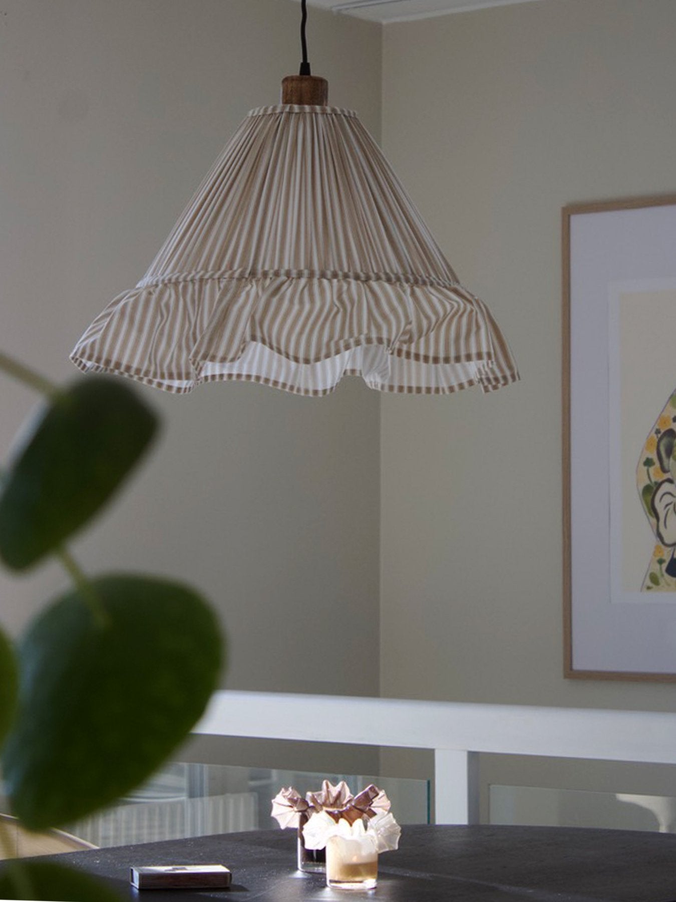 Taklampa ESTRID 40cm beige