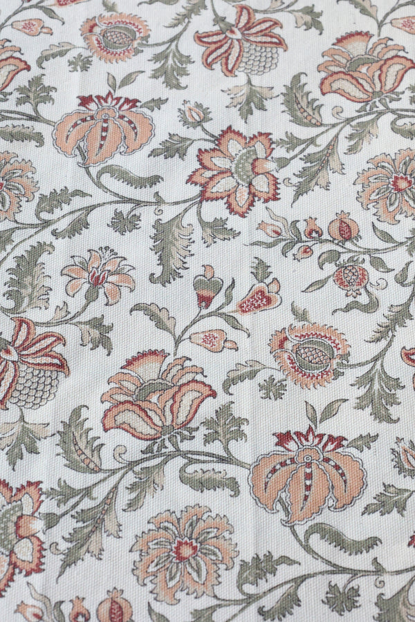 Duk AIX 240x140 blommönstrad