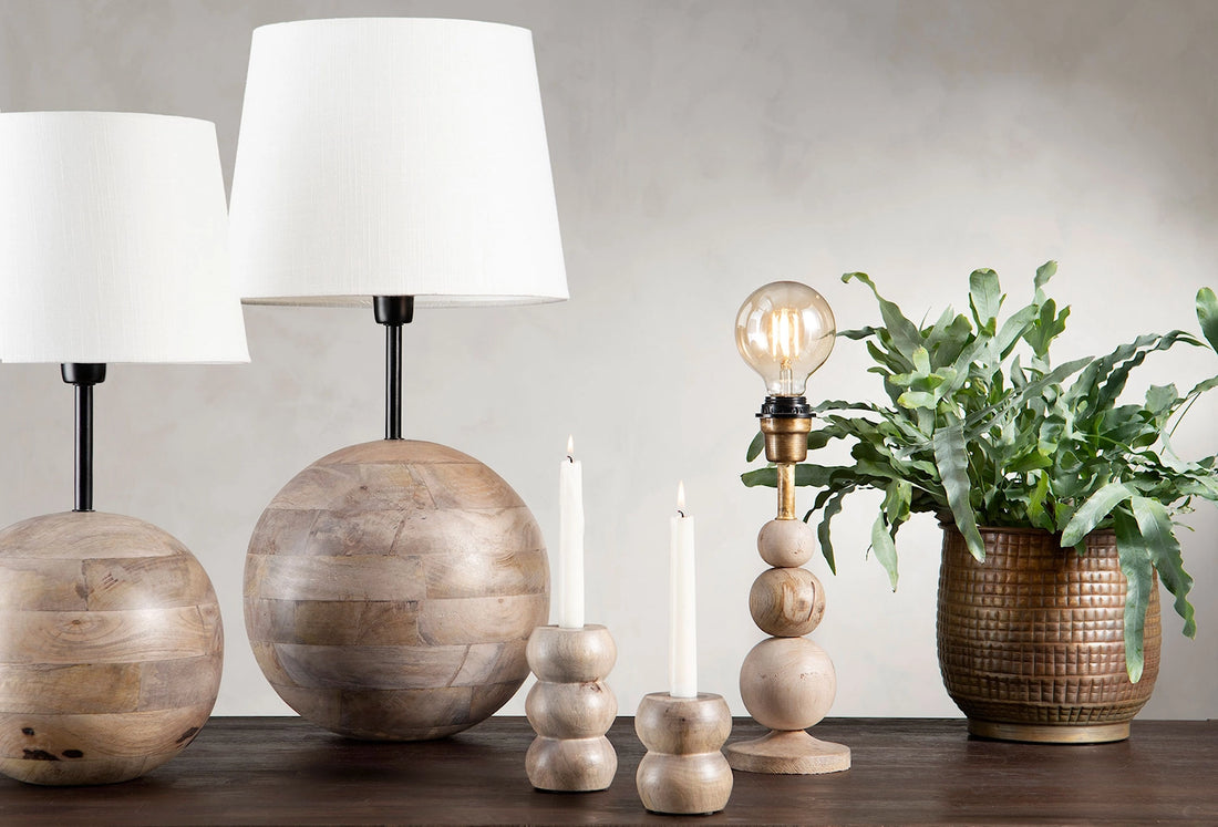 Bordslampa GLOBE antikträ 42cm inkl. lampskärm
