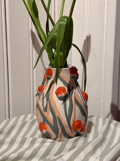 Vas BOTANICA TULIP red
