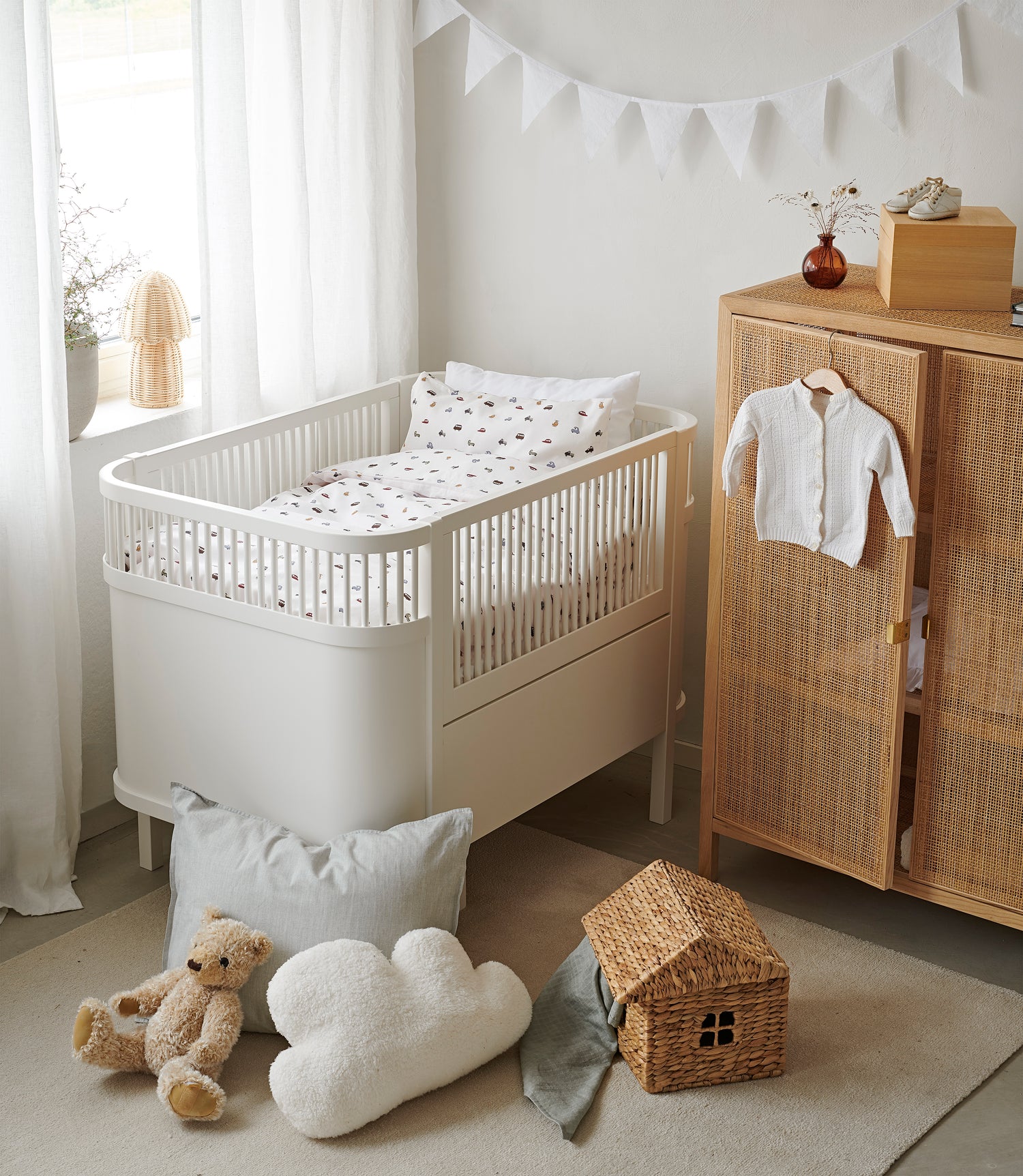 Påslakanset spjälsäng JOHN beige