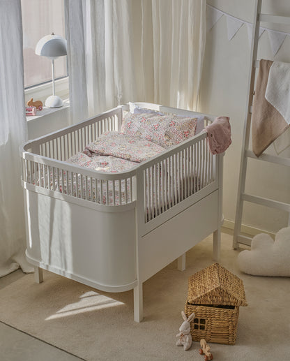 Påslakanset spjälsäng FLORET SAND