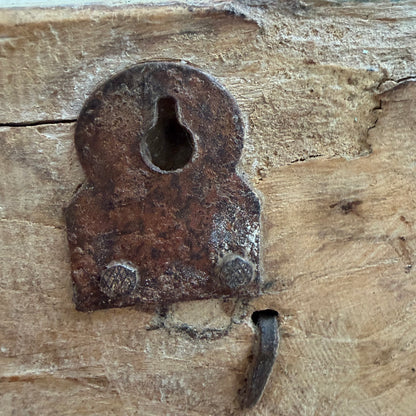 Krokbräda VINTAGE 55x9x4cm 3 krokar