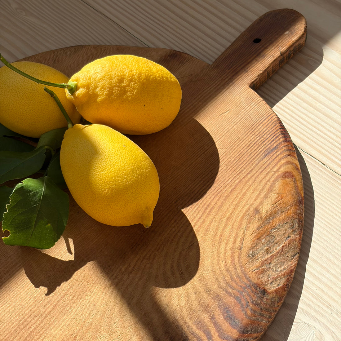 Serveringsbricka/brödspade VINTAGE rund 36,5cm