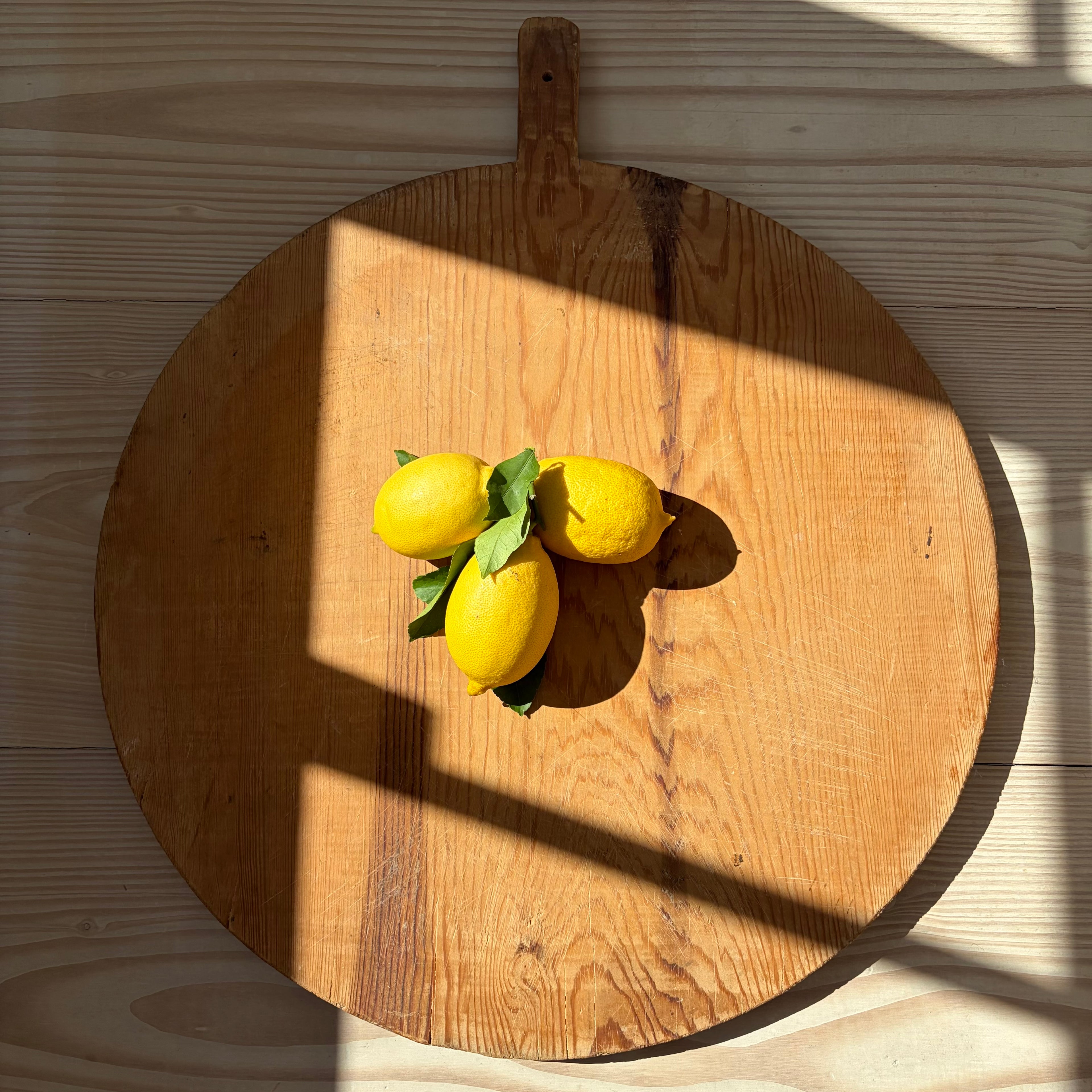 Serveringsbricka/brödspade VINTAGE rund 56,5cm