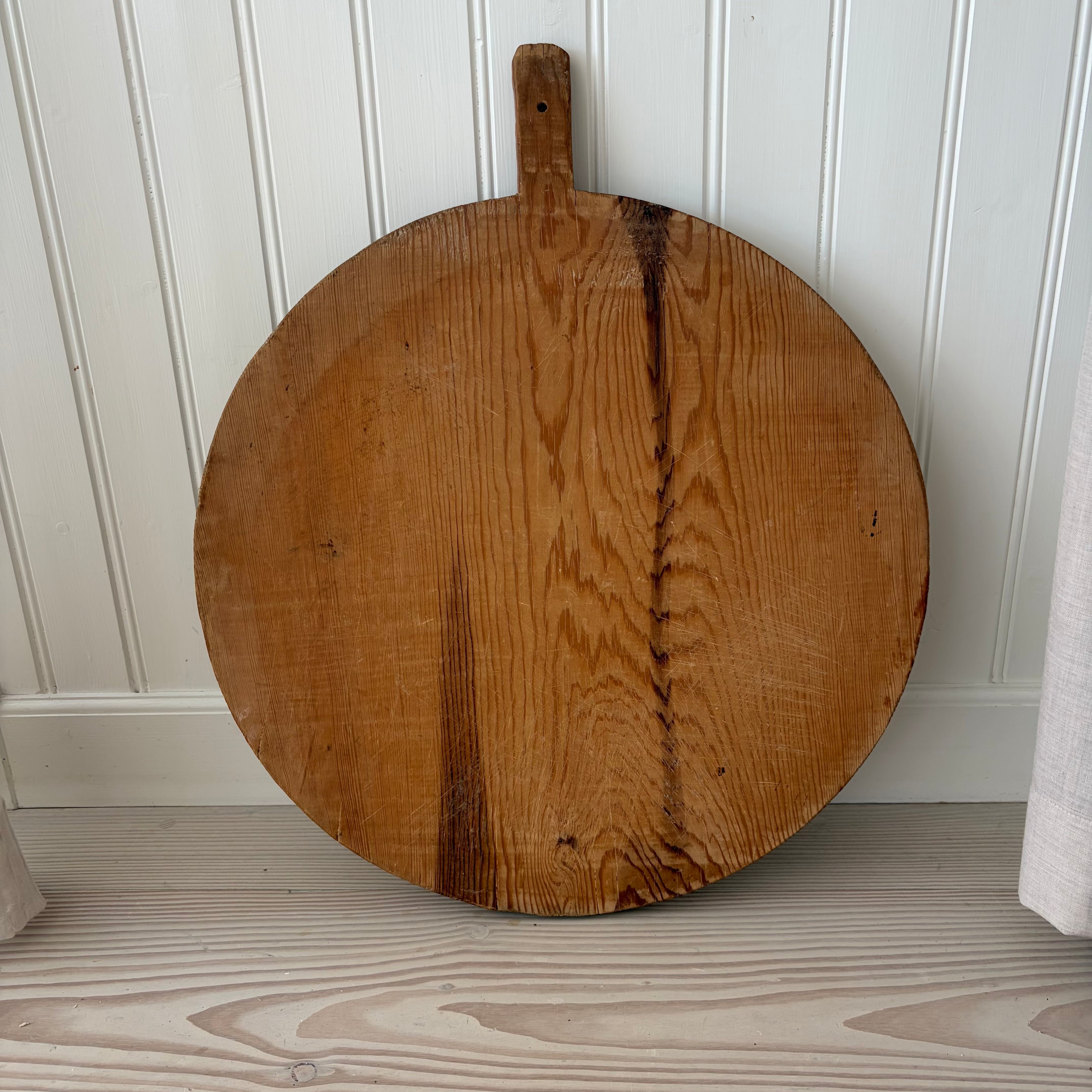 Serveringsbricka/brödspade VINTAGE rund 56,5cm