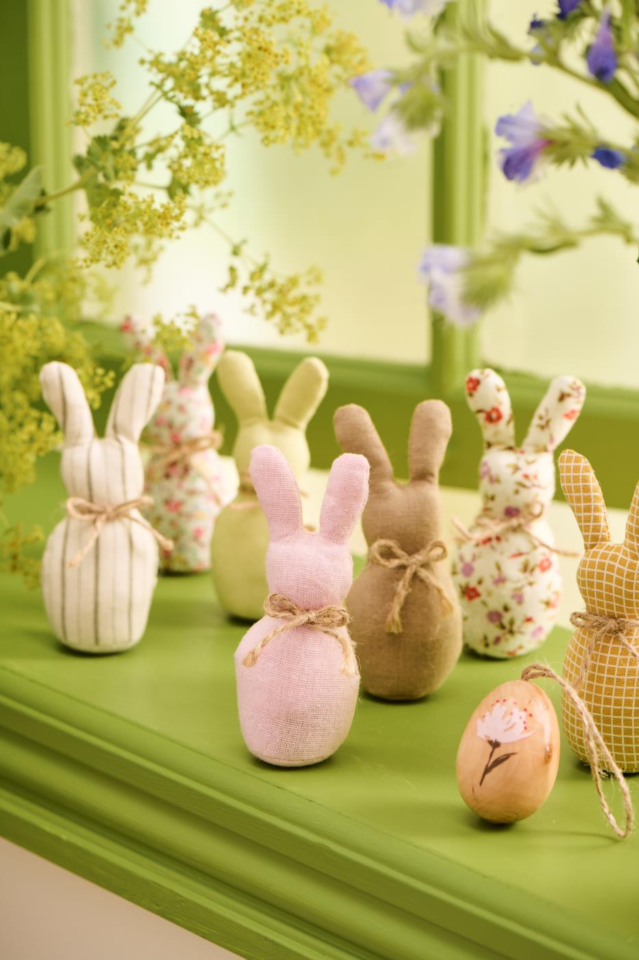 Figur PÅSKHARE i bomull och jute blandade färger