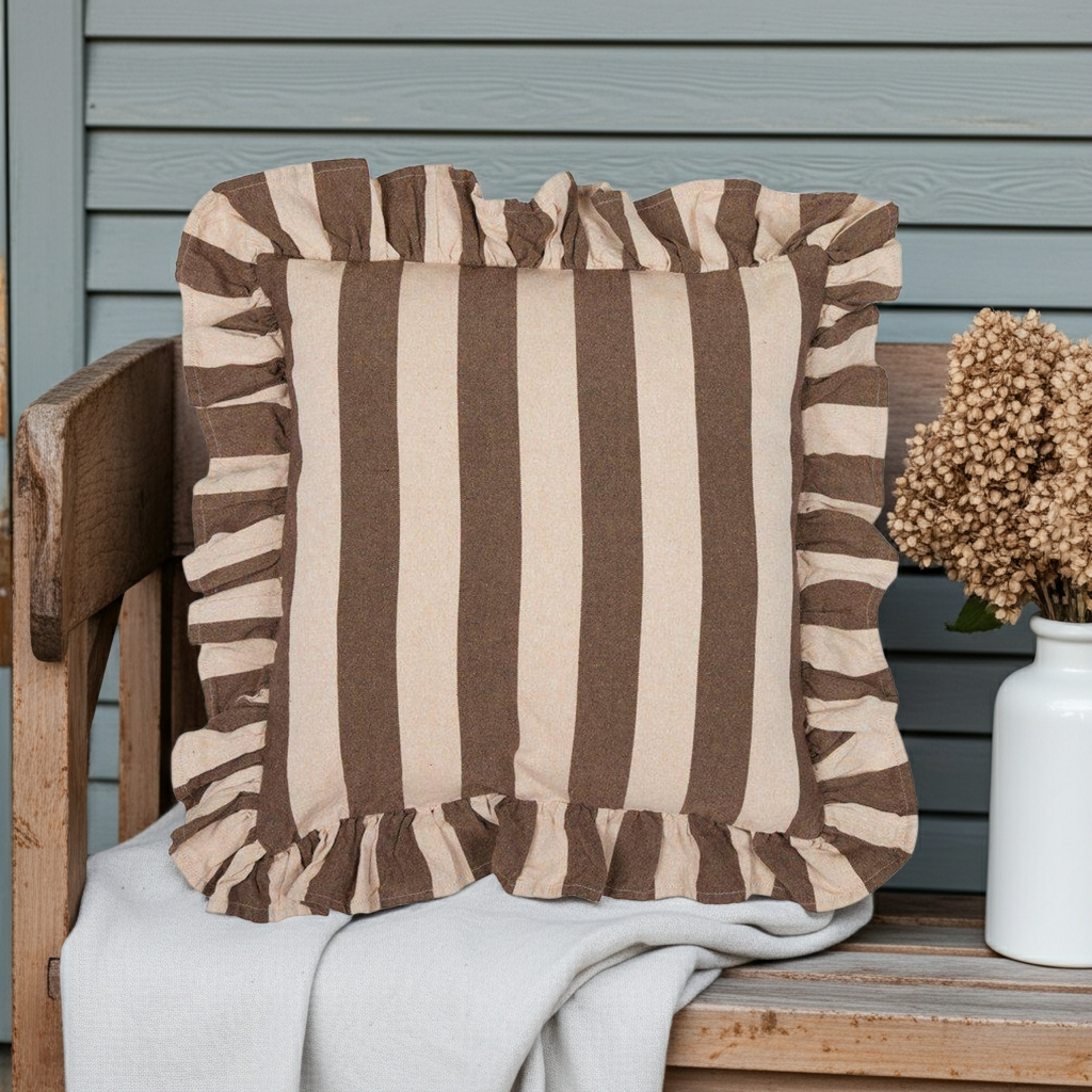 Kuddfodral AMALIA VOLANG nougat 45x45 cm