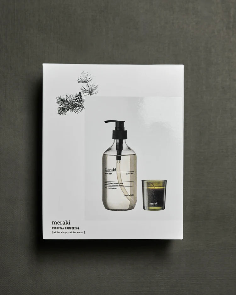 Meraki presentask med handtvål Winter Whisp och doftljus Winter Woods
