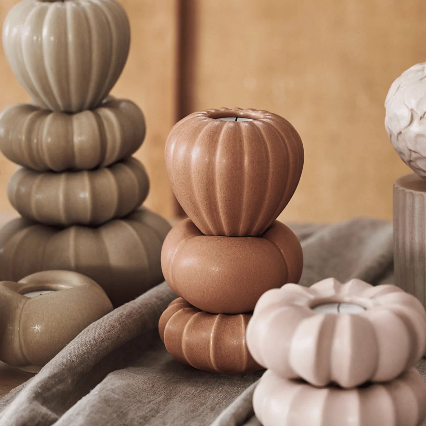 Värmeljusstake FRÖHUS HÖG, mocca