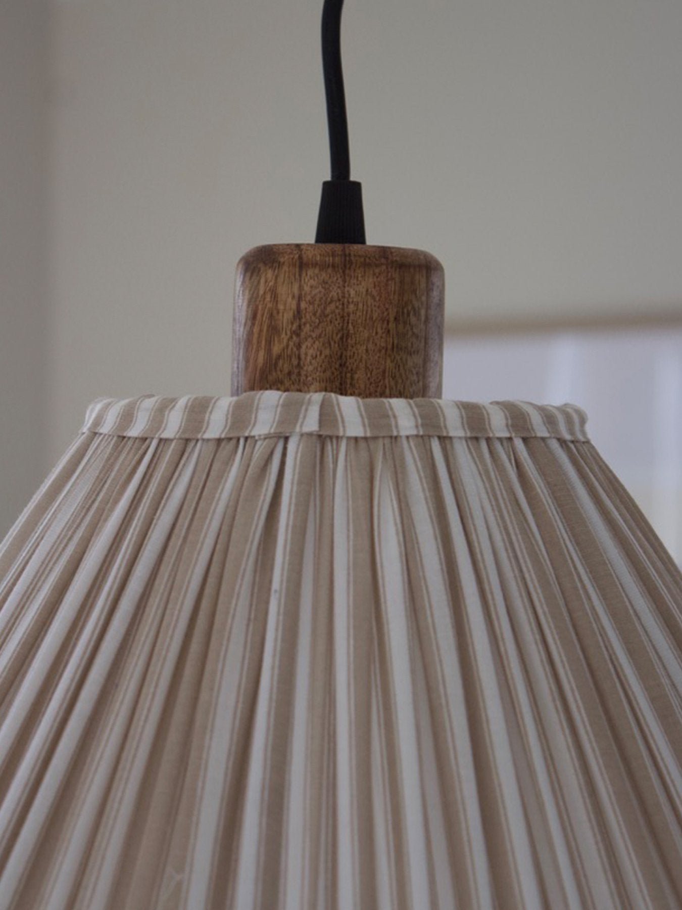 Taklampa ESTRID 40cm beige